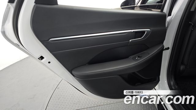 Hyundai Sonata 2023 — photo 15
