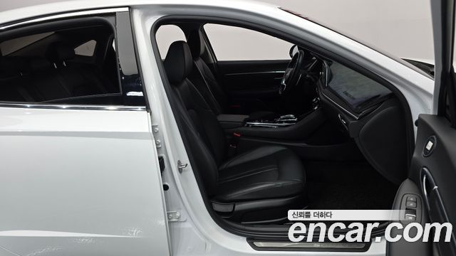 Hyundai Sonata 2023 — photo 16