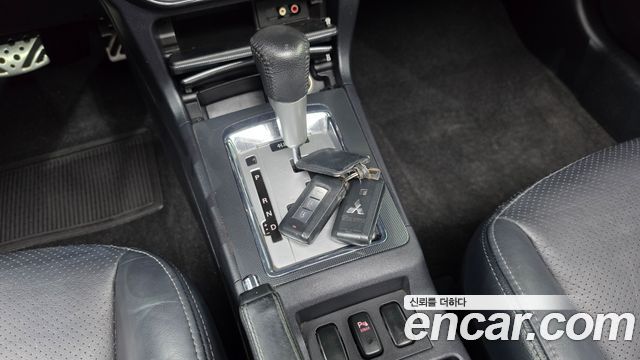 Mitsubishi Lancer 2010 — photo 9
