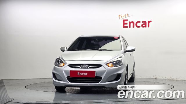 Hyundai Accent 2012 — photo 3