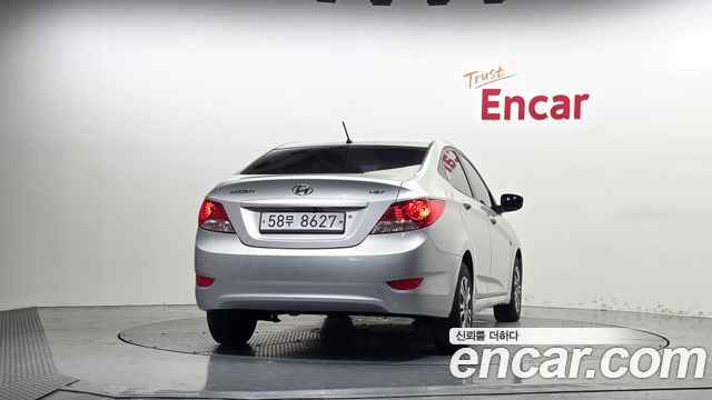 Hyundai Accent 2012 — photo 4