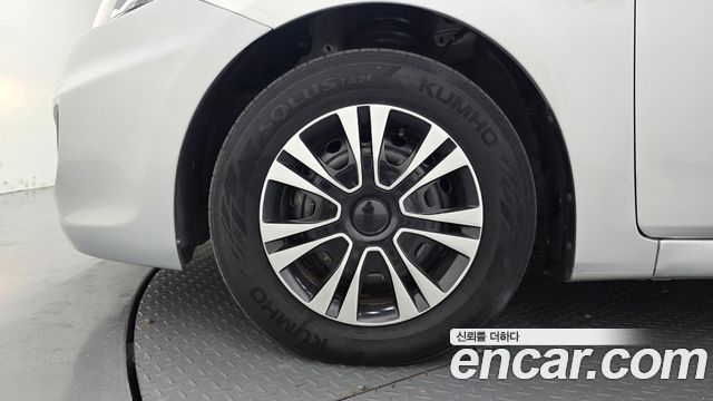 Hyundai Accent 2012 — photo 5