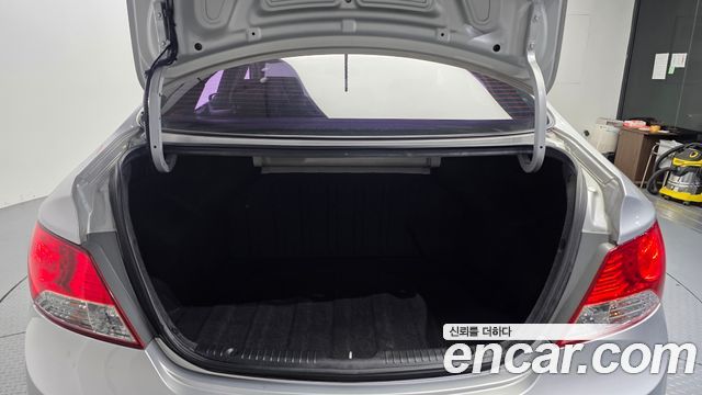 Hyundai Accent 2012 — photo 19