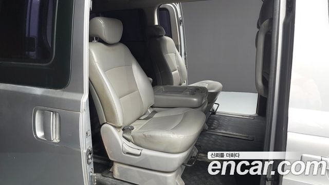 Hyundai Starex 2014 — photo 11