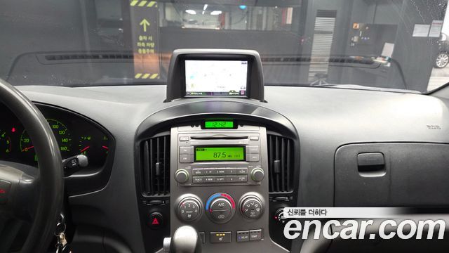 Hyundai Starex 2014 — photo 14