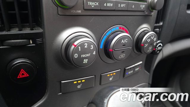 Hyundai Starex 2014 — photo 17