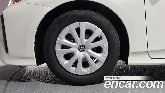 Toyota Prius 2019 — photo 5
