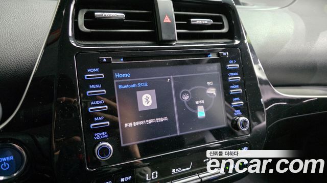 Toyota Prius 2019 — photo 15