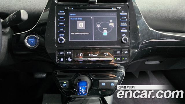 Toyota Prius 2019 — photo 16