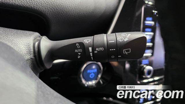 Toyota Prius 2019 — photo 20