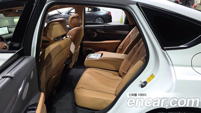 Genesis G80 2022 — photo 18