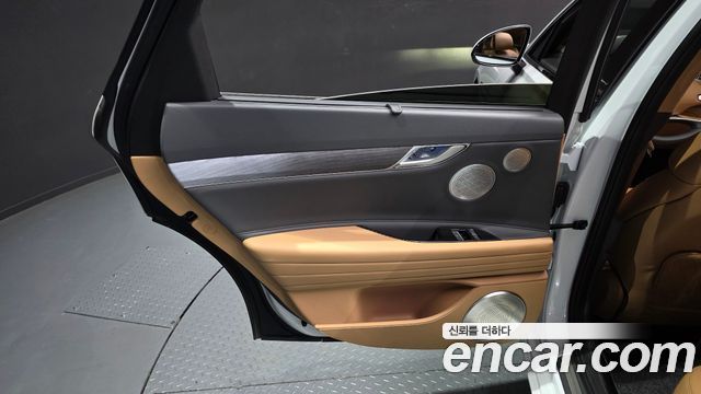 Genesis G80 2022 — photo 15