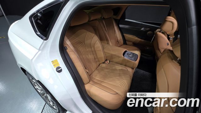 Genesis G80 2022 — photo 16