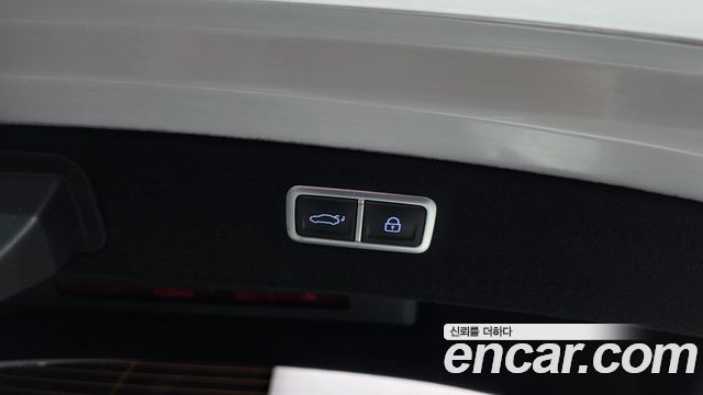 Genesis G80 2022 — photo 28