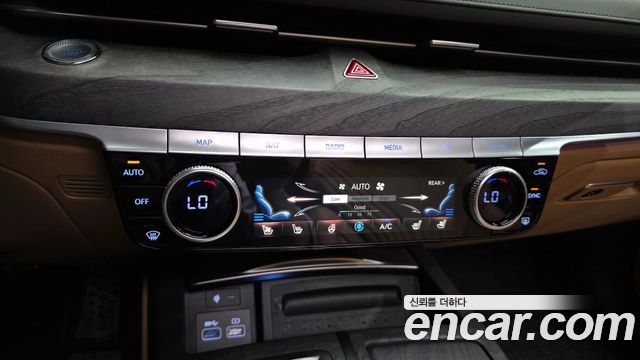 Genesis G80 2022 — photo 29