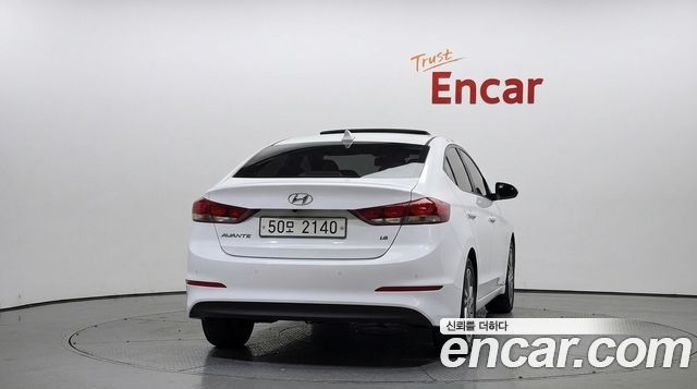 Hyundai AVANTE 2018 — photo 4