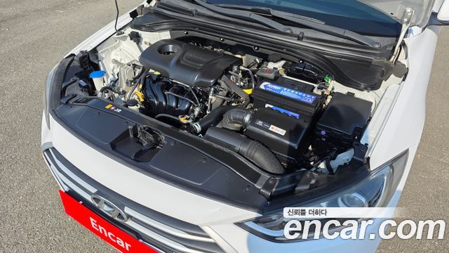 Hyundai AVANTE 2018 — photo 6
