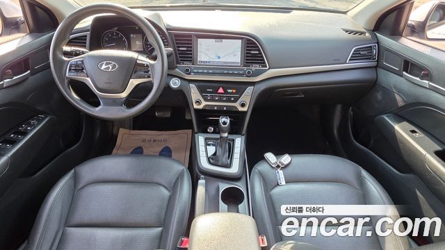 Hyundai AVANTE 2018 — photo 7