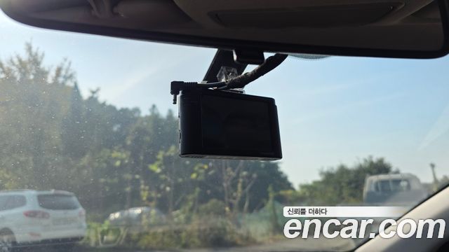 Hyundai AVANTE 2018 — photo 18