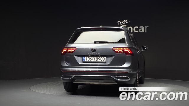 Volkswagen Tiguan 2023 — photo 4