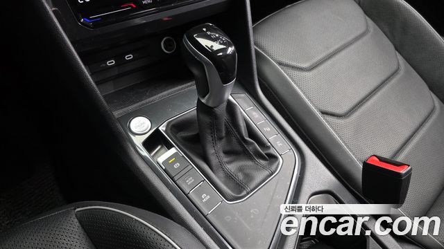 Volkswagen Tiguan 2023 — photo 9