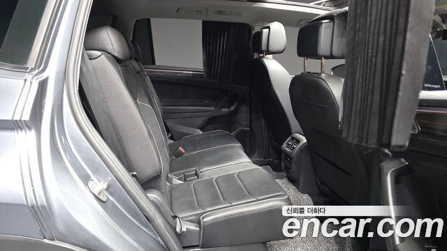 Volkswagen Tiguan 2023 — photo 12
