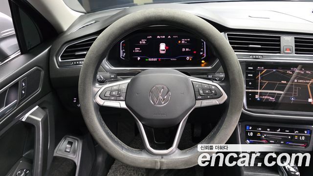 Volkswagen Tiguan 2023 — photo 13