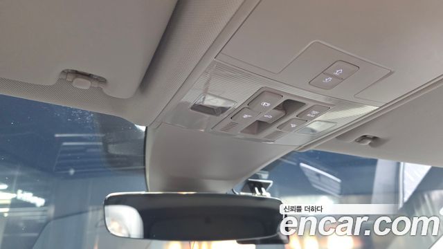 Volkswagen Tiguan 2023 — photo 17