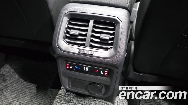 Volkswagen Tiguan 2023 — photo 19