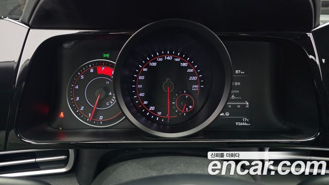 Hyundai AVANTE 2023 — photo 11