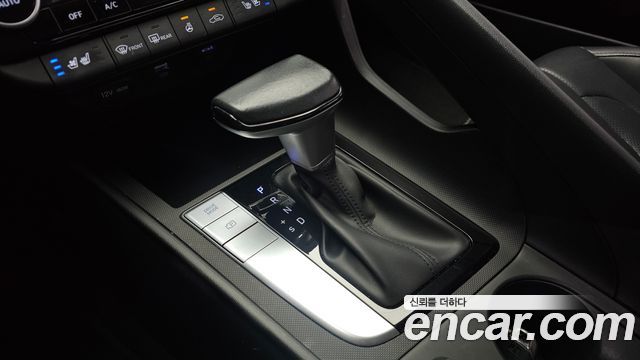 Hyundai AVANTE 2023 — photo 12