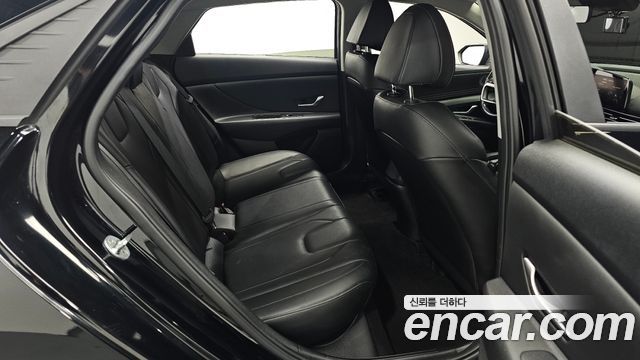 Hyundai AVANTE 2023 — photo 17