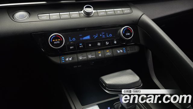 Hyundai AVANTE 2023 — photo 23