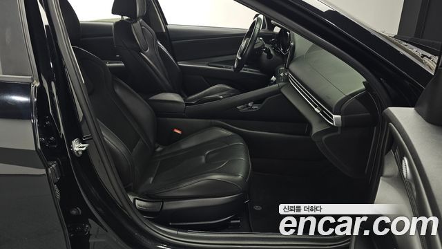 Hyundai AVANTE 2023 — photo 16