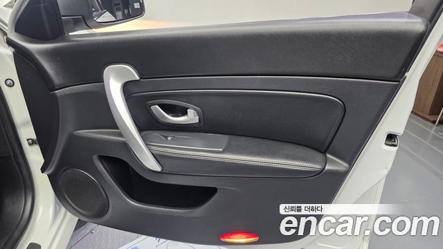 Renault Korea SM5  2015 — photo 14
