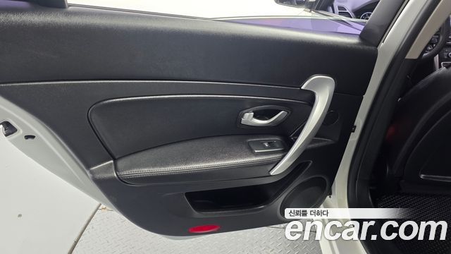 Renault Korea SM5  2015 — photo 15