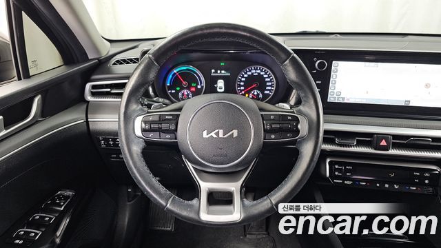Kia K5 2022 — photo 19