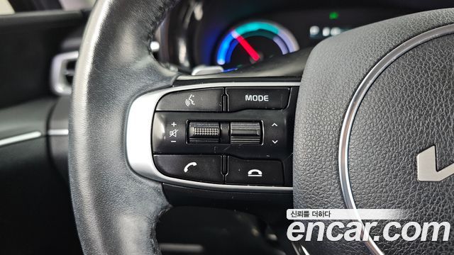 Kia K5 2022 — photo 16