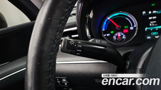 Kia K5 2022 — photo 28