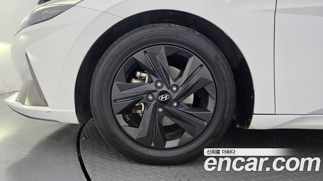 Hyundai AVANTE 2021 — photo 5