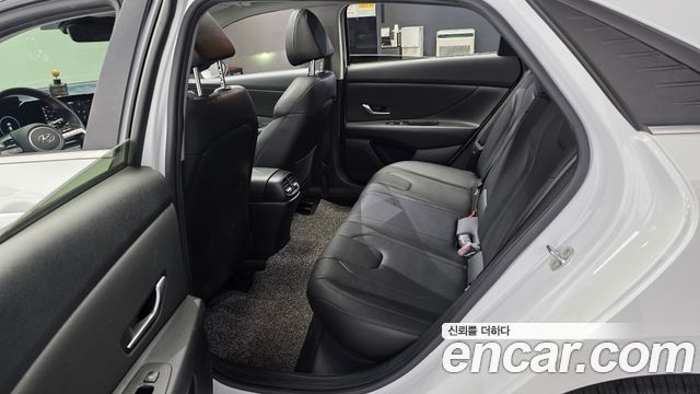 Hyundai AVANTE 2021 — photo 12