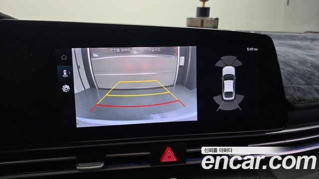 Hyundai AVANTE 2021 — photo 14