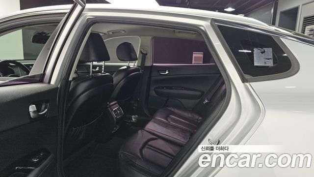 Kia K5 2016 — photo 12