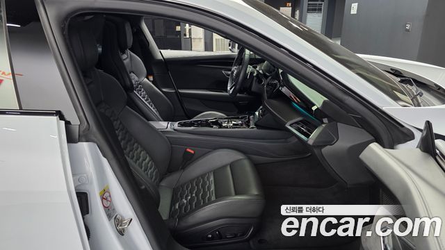 Audi e-tron GT 2022 — photo 10