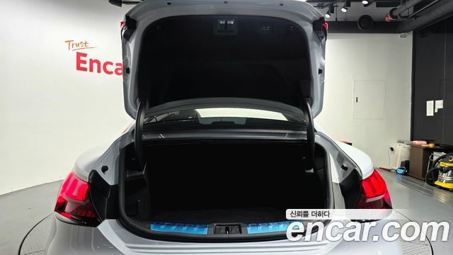 Audi e-tron GT 2022 — photo 19