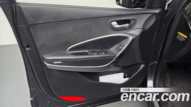 Hyundai Santafe 2016 — photo 14