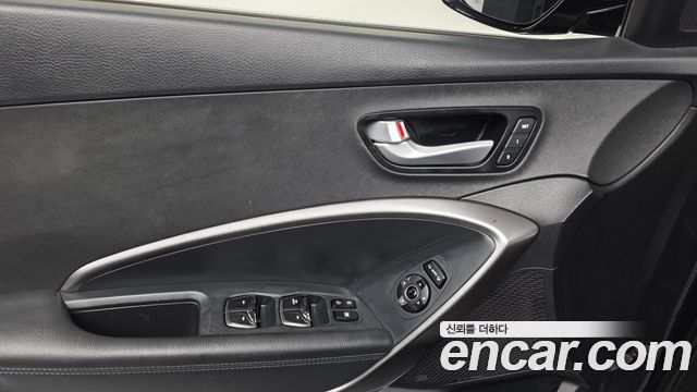 Hyundai Santafe 2016 — photo 28