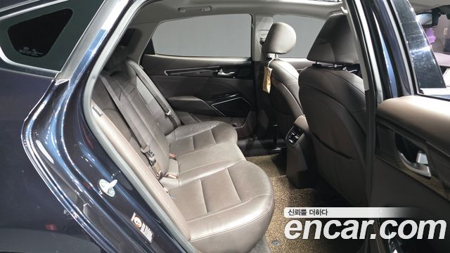 Kia K7 2018 — photo 12