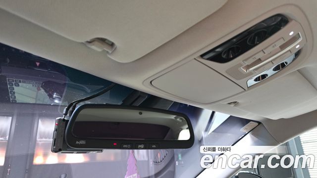 Kia K7 2018 — photo 17