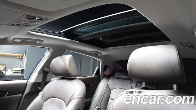 Kia K7 2018 — photo 19